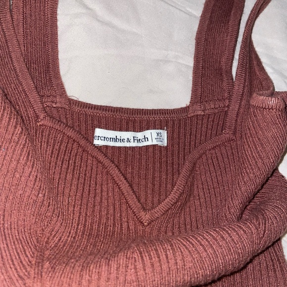Abercrombie & Fitch Elevated Ribbed Knit Sweetheart Bodysuit - Picture 4 of 4